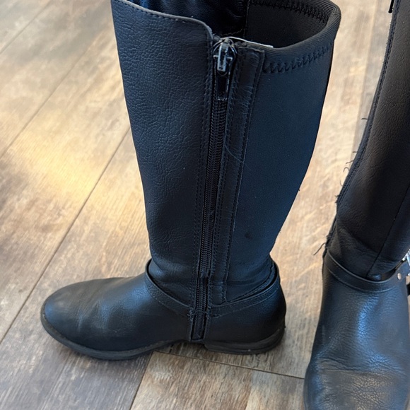 DKNY Black Kids Boots - Picture 4 of 10